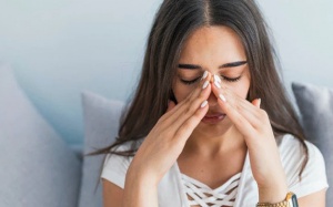 7 thói quen nhỏ giúp người bị viêm xoang bảo vệ đường hô hấp