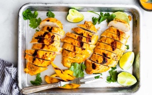 Món ngon cuối tuần: Lạ miệng với gà nướng xoài chanh