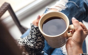 Có nên uống cà phê khi đói không?