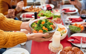 Lưu ý chế độ ăn uống ngày Tết để tránh tăng đường huyết 