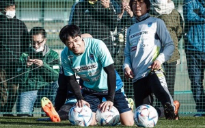 Chuyện những cầu thủ không được nghỉ tết 