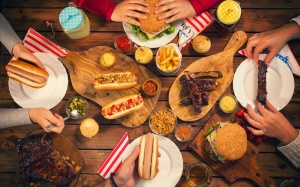 Loại thực phẩm làm tăng nguy cơ mắc một số bệnh ung thư