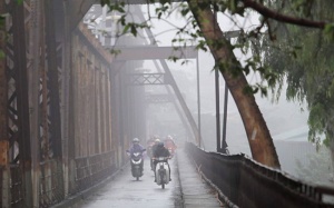 Mưa phùn, sương mù và nồm ẩm tại Bắc Bộ bao giờ kết thúc?