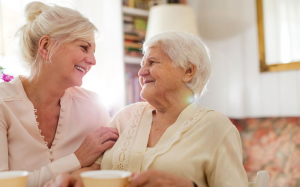 Người cao tuổi lưu ý gì trong thời tiết nồm ẩm?