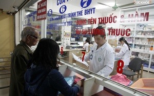 Chính phủ ra Nghị quyết tháo gỡ 'nút thắt' tình trạng thiếu thuốc, vật tư y tế