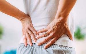 9 động tác giãn cơ giúp giảm đau lưng dưới hiệu quả
