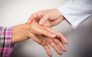 Những biện pháp điều trị viêm khớp dạng thấp hiệu quả