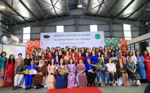 Theo dấu tằm tơ – Giới thiệu nghề nuôi tằm dệt lụa truyền thống Việt Nam