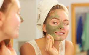 Tự làm mặt nạ chăm sóc làn da hỗn hợp trong mùa Hè