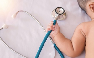 3 tháng điều trị, cứu bé gái nhiễm trùng máu do hóc xương lươn