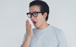 Hơi thở có mùi hôi là bệnh gì?
