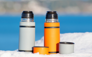 Tại sao bạn cần vệ sinh bình đựng nước thường xuyên?