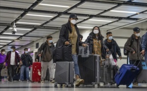 Trung Quốc nới lỏng quy định phòng dịch COVID-19 với người nhập cảnh