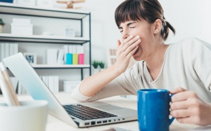 10 dấu hiệu 'tố cáo' bạn chưa ngủ đủ giấc