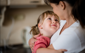 4 điều giúp con có tuổi thơ hạnh phúc