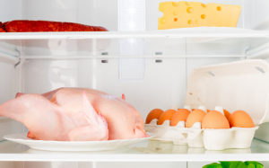 Thịt gà để tủ lạnh được bao lâu và cách kiểm tra độ tươi?