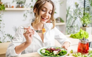 Chế độ ăn kiêng giúp phụ nữ đảo ngược tuổi sinh học