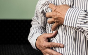 Tình trạng run người có thể là dấu hiệu cảnh báo vấn đề gì?