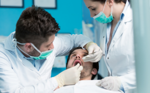 Hôi miệng cảnh báo nhiều bệnh lý