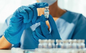 Châu Âu phê duyệt vaccine đầu tiên phòng virus hợp bào hô hấp RSV