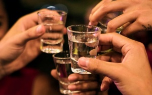 Nghiên cứu cho thấy uống rượu gây nguy cơ mắc tới 60 bệnh 