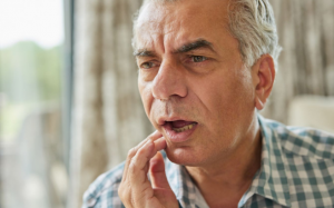 Di chứng méo miệng sau đột quỵ và cách cải thiện