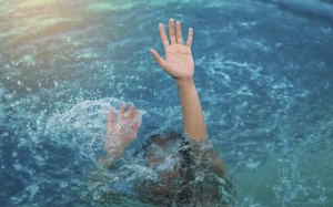 Thêm trẻ tử vong vì đuối nước do cấp cứu sai cách