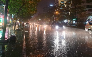 Bão số 1 suy yếu, Bắc Bộ mưa lớn