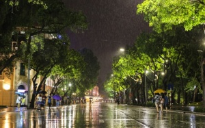 Bắc Bộ và Nam Bộ nhiều nơi mưa lớn