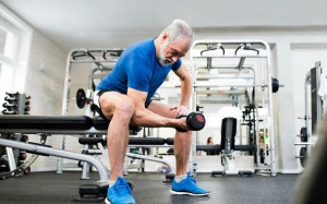 Rèn luyện thể lực đem lại nhiều lợi ích với người cao tuổi