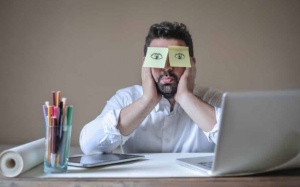 Vì sao bạn luôn mệt mỏi cả ngày?