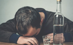 Uống rượu thường xuyên làm giảm 5 chức năng chính của cơ thể