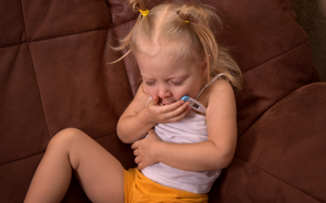 Phòng bệnh viêm phế quản cấp cho trẻ vào mùa hè như thế nào?