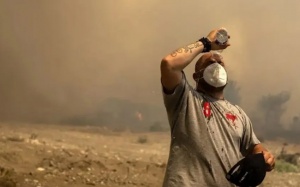 Nắng nóng và ô nhiễm không khí có thể làm tăng nguy cơ đau tim