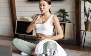 Các bài tập thở giúp giảm chứng chóng mặt