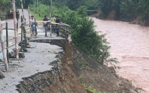 Bắc Bộ tiếp tục mưa dông, Trung Bộ nắng nóng