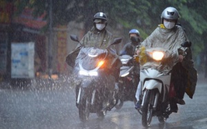 Nhiều nơi trên cả nước có mưa dông chiều tối