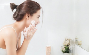 Cách chọn sữa rửa mặt phù hợp với làn da
