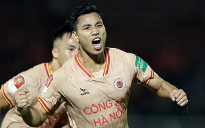 Chuyện Văn Thanh vô địch V.League và nghịch lý sân cỏ