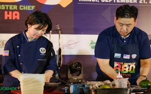'Vua đầu bếp' Christine Hà trổ tài nấu ăn tại Lễ hội tiệc nướng Mỹ vị Hoa Kỳ United Tastes