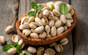 Ăn hạt dẻ cười giúp cải thiện chất lượng giấc ngủ