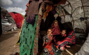 UNICEF: Mỗi ngày có 20.000 trẻ em mất nhà cửa do thảm họa thời tiết 