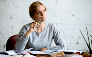 Lý giải chứng đãng trí ở người trẻ