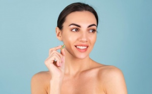 Lợi ích khi thoa vitamin E vào ban đêm