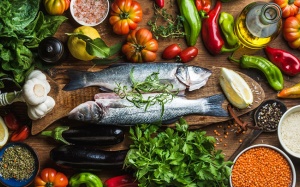 Kết hợp chế độ ăn Địa Trung Hải và tập thể dục giúp giảm mỡ bụng