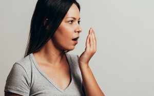 Mẹo trị hôi miệng với nguyên liệu trong nhà bếp