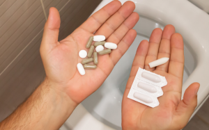 Cách khắc phục tình trạng táo bón do dùng thuốc