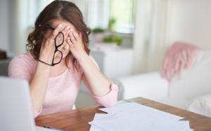 10 thói quen sinh hoạt có thể gây mất cân bằng nội tiết tố