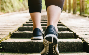 Cần đi bộ bao nhiêu bước mỗi ngày để kéo dài tuổi thọ?