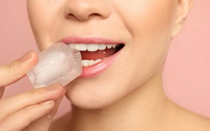 Nha sĩ cảnh báo những thói quen xấu gây hại cho răng